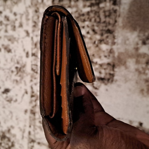 Louis Vuitton International Wallet - Picture 3 of 10